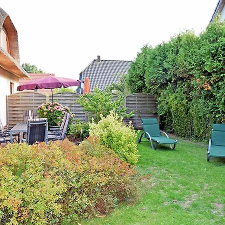 Ferienreethaus Mit Kamin Und Sauna Glowe