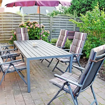 Ferienreethaus Mit Kamin Und Sauna גלווה