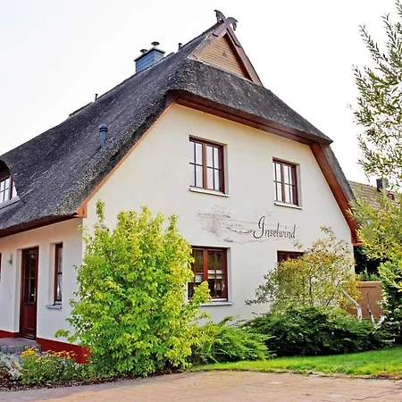 Ferienreethaus Mit Kamin Und Sauna 아파트 글로페