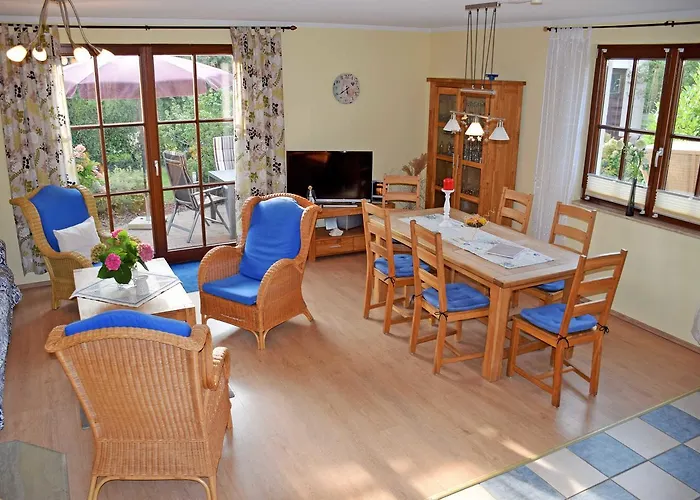 Ferienreethaus Mit Kamin Und Sauna דירה