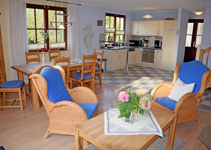 Ferienreethaus Mit Kamin Und Sauna דירה *