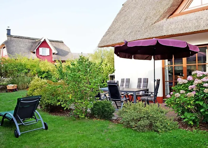 Ferienreethaus Mit Kamin Und Sauna