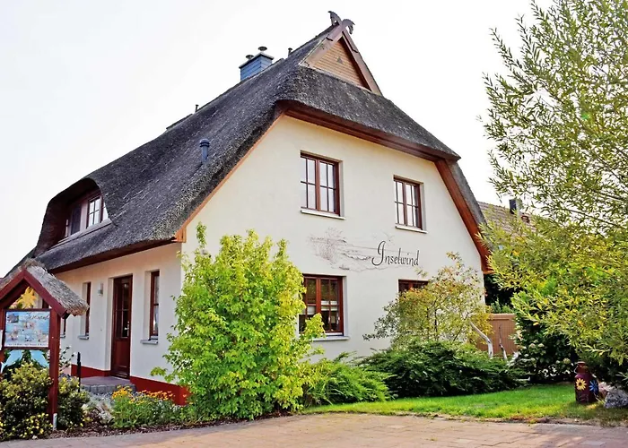 Ferienreethaus Mit Kamin Und Sauna דירה גלווה